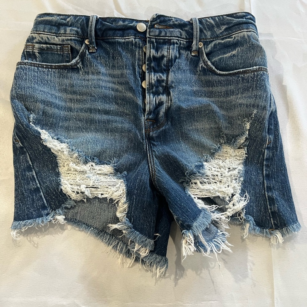 Good American Distressed High-Rise Denim Shorts - Blue. Preowned